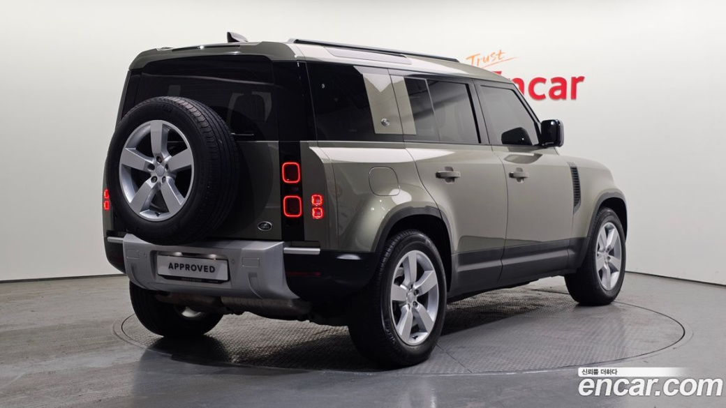 Land Rover Defender 110 D300 HSE, 2023