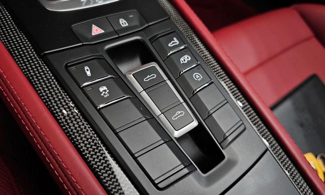 Porsche 718 4.0 GTS, 2024