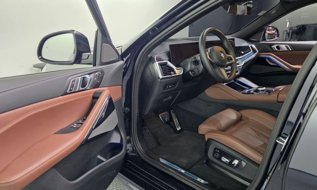 BMW X6 xDrive40i M Sport, 2025