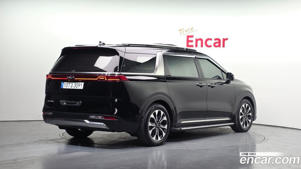 Kia Carnival 9-Seater Signature, 2022