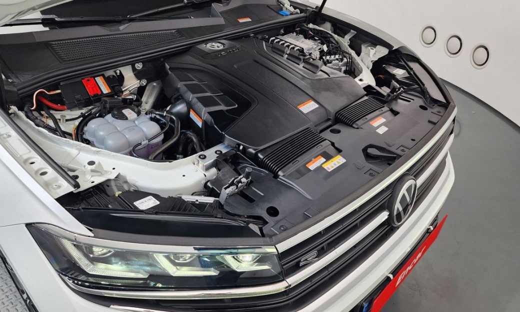 Volkswagen Touareg 3.0 TDI R-Line, 2025