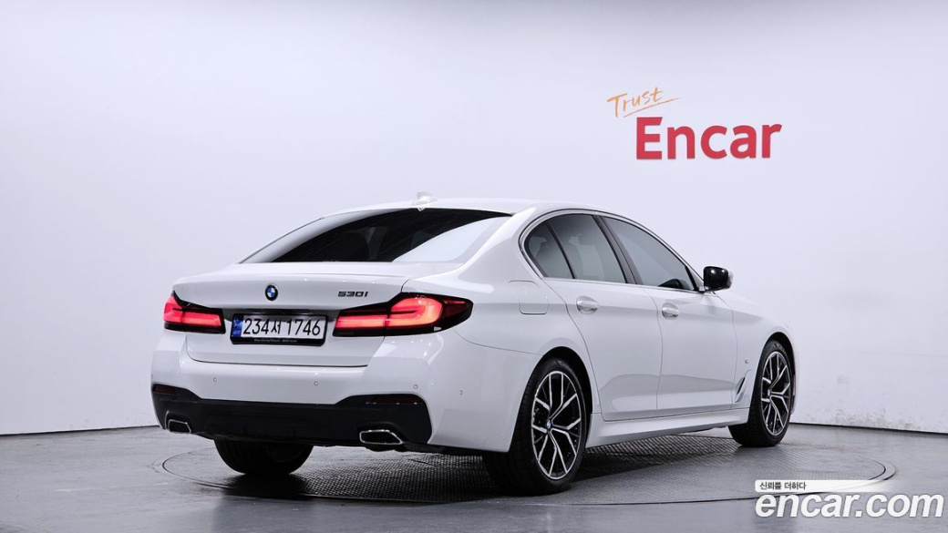 BMW 5-Series 530i M Sport Package, 2023