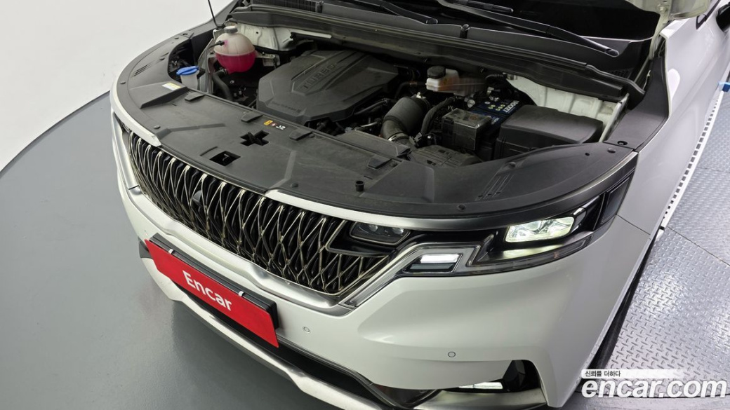 Kia Carnival 7-Seater Signature, 2023