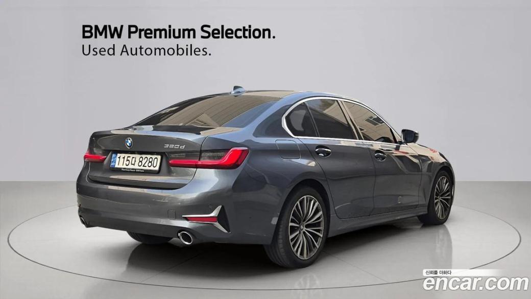 BMW 3-Series 320d Luxury, 2022