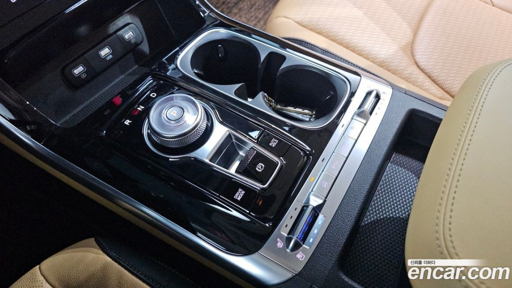 Kia Carnival 9-Seater Noblesse, 2023