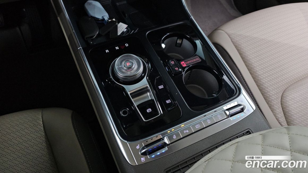 Kia Carnival 9-Seater Hi Limousine, 2024