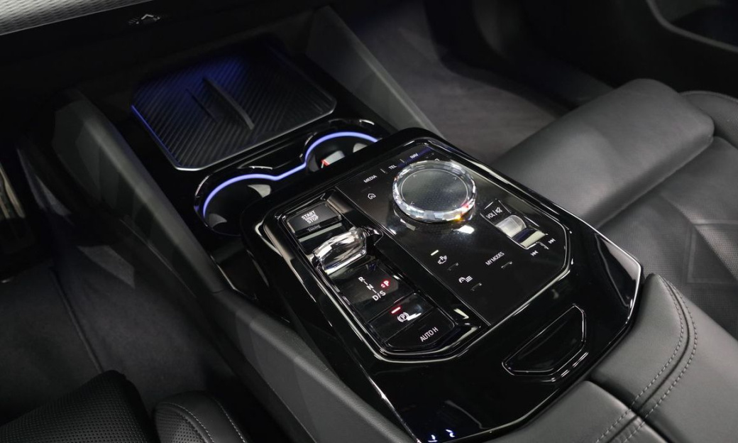 BMW 5-Series 530i xDrive M Sport, 2024