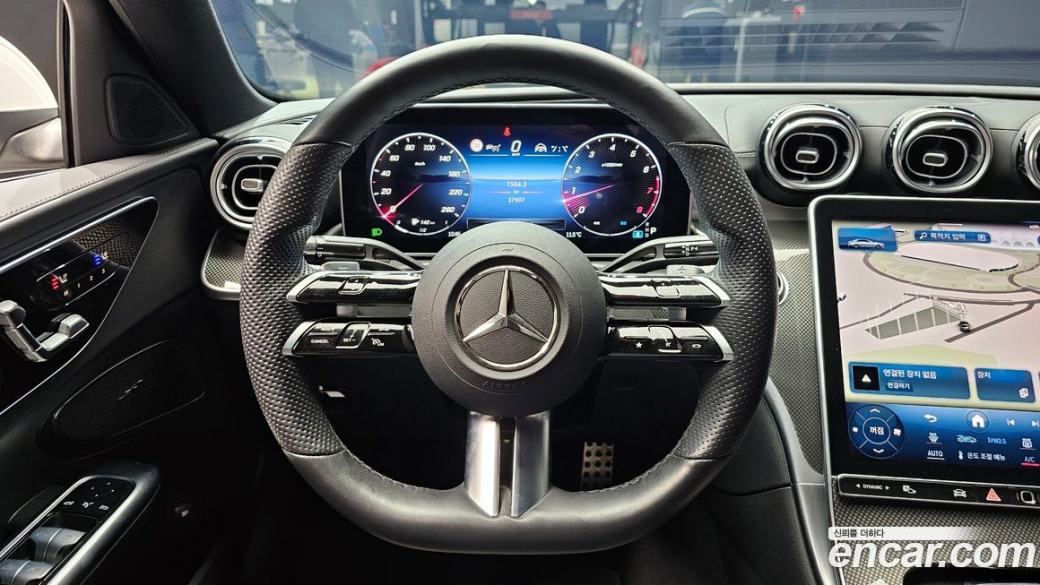Mercedes-Benz C-Class C300 AMG Line, 2022
