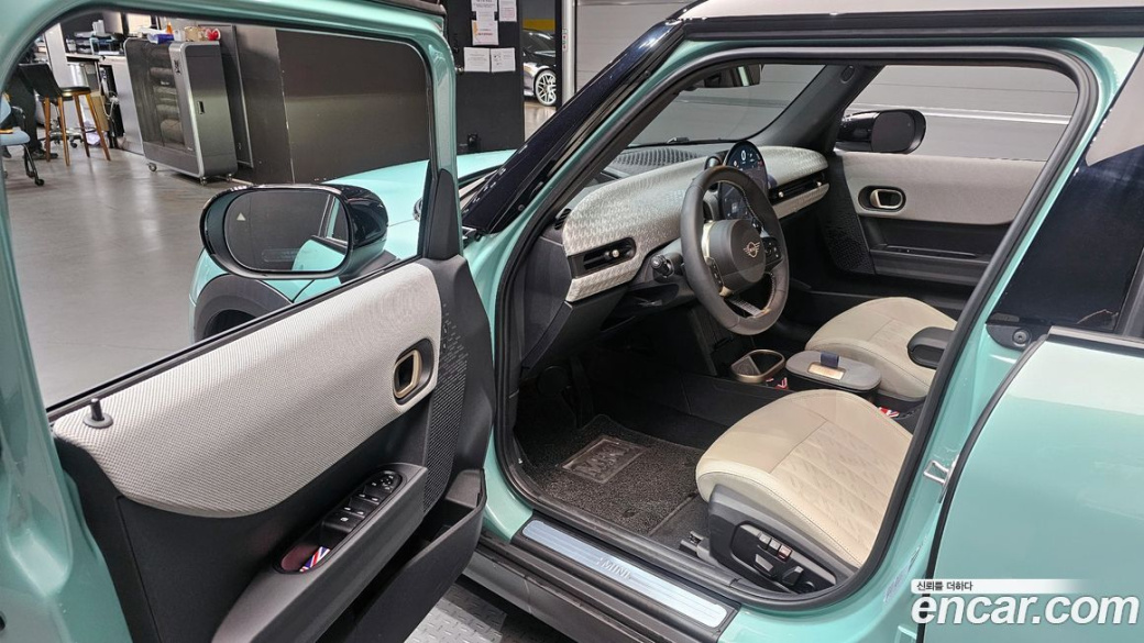 Mini Cooper 5 Door Favoured, 2025