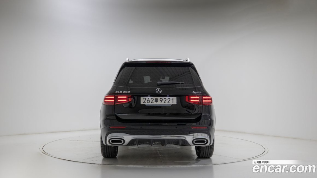 Mercedes-Benz GLB-Class GLB250 4MATIC, 2025