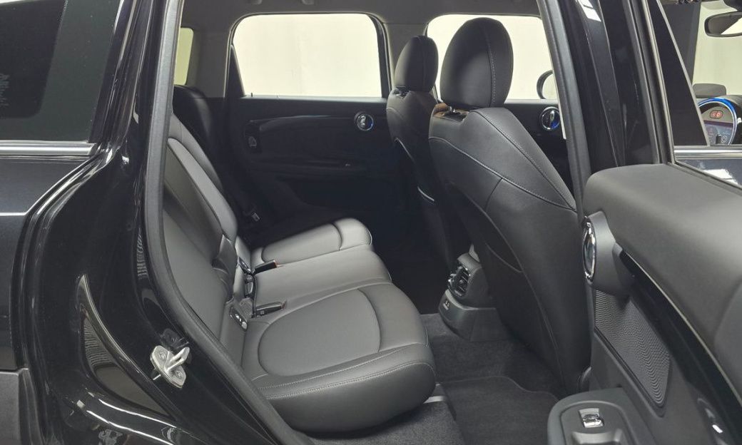 Mini Countryman Classic Plus Launch Pack, 2023
