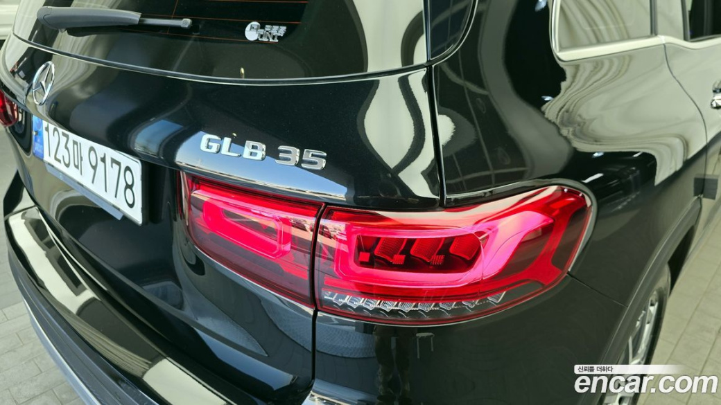 Mercedes-Benz GLB-Class AMG GLB35 4MATIC, 2021