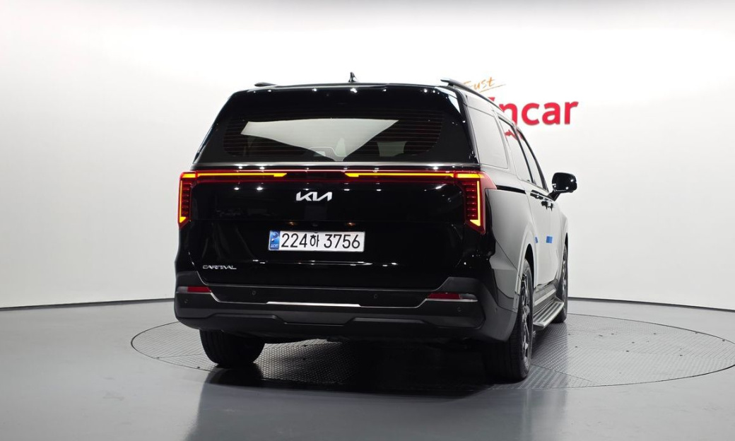 Kia Carnival 9-Seater Gravity, 2025