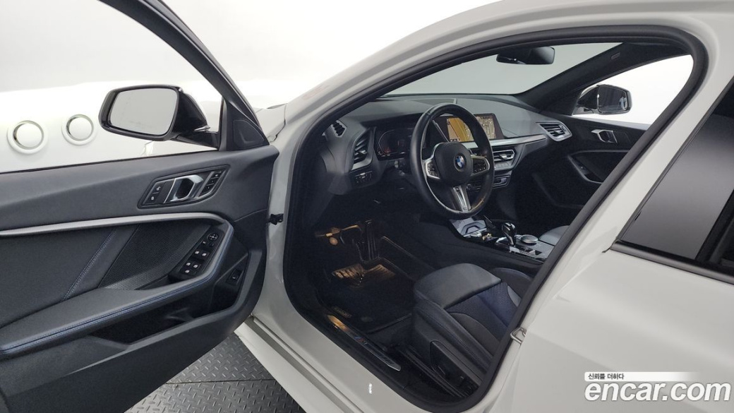 BMW 1-Series 120i M Sports, 2023