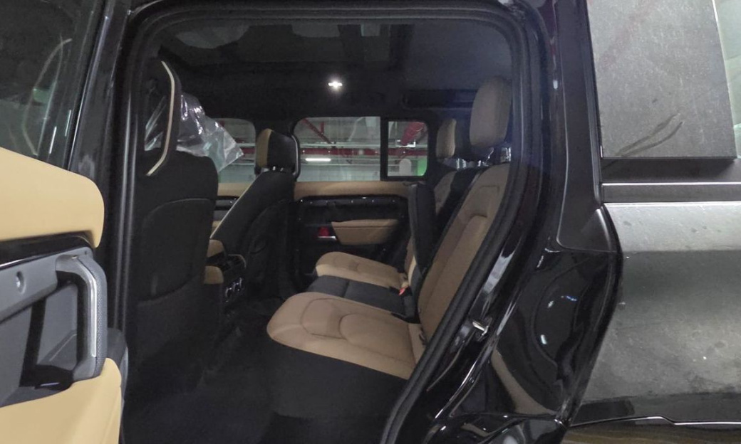 Land Rover Defender 110 P400 X, 2026