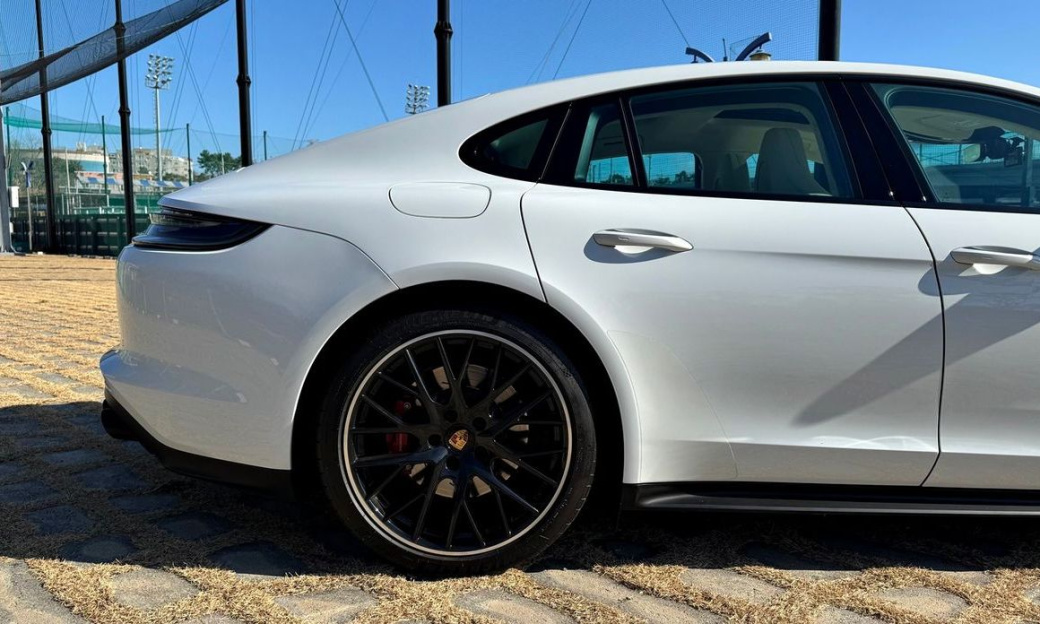 Porsche Panamera 4.0 GTS, 2022