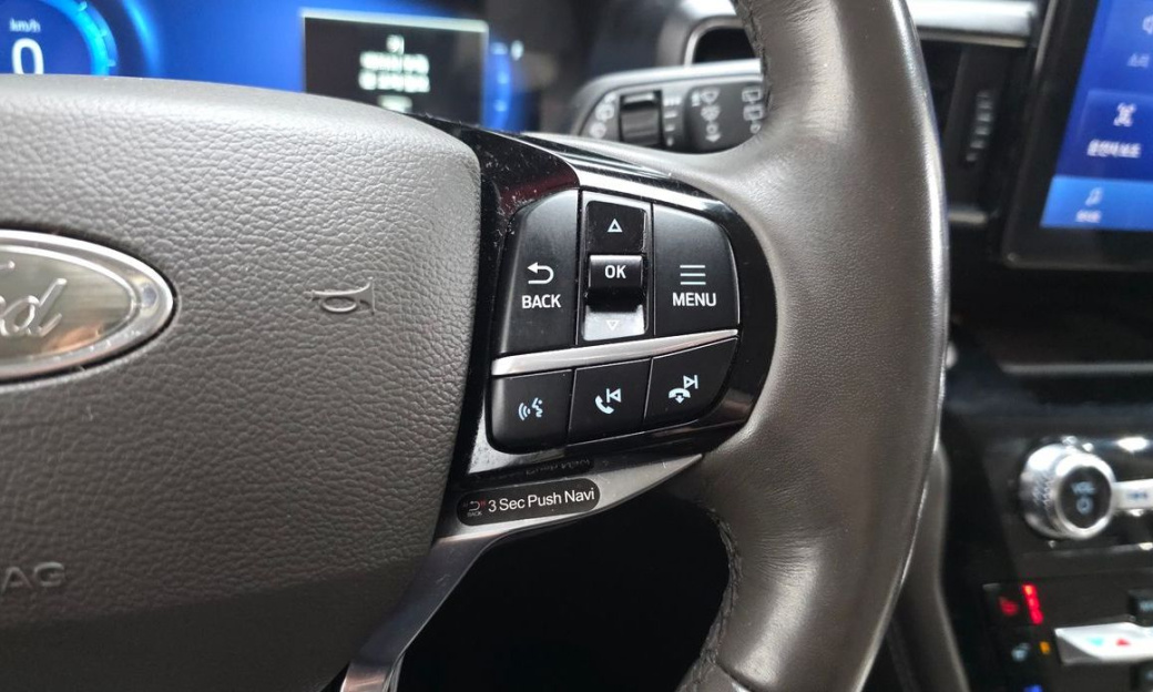 Ford Explorer 3.0 Platinum 4WD, 2022