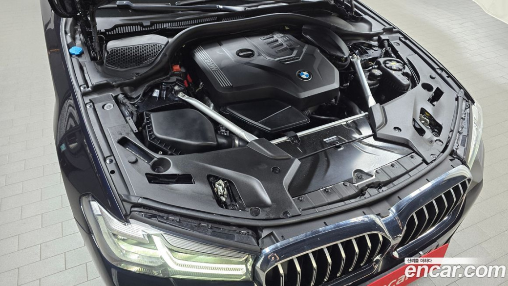 BMW 5-Series 520i M Sport, 2023