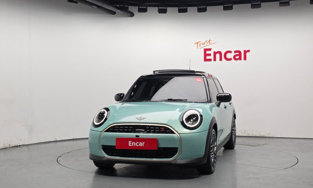 Mini Cooper 5 Door Favoured, 2025