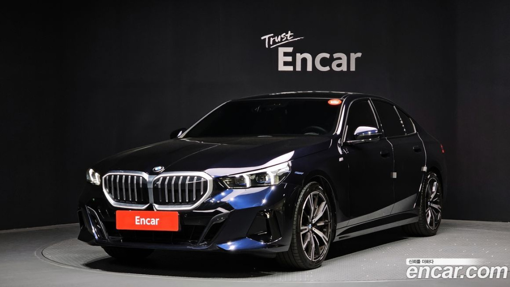 BMW 5-Series 530i xDrive M Sport, 2025