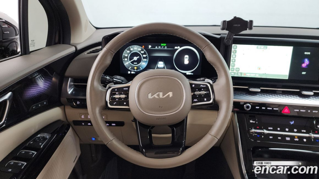 Kia Carnival 9-Seater Hi-Limousine, 2023