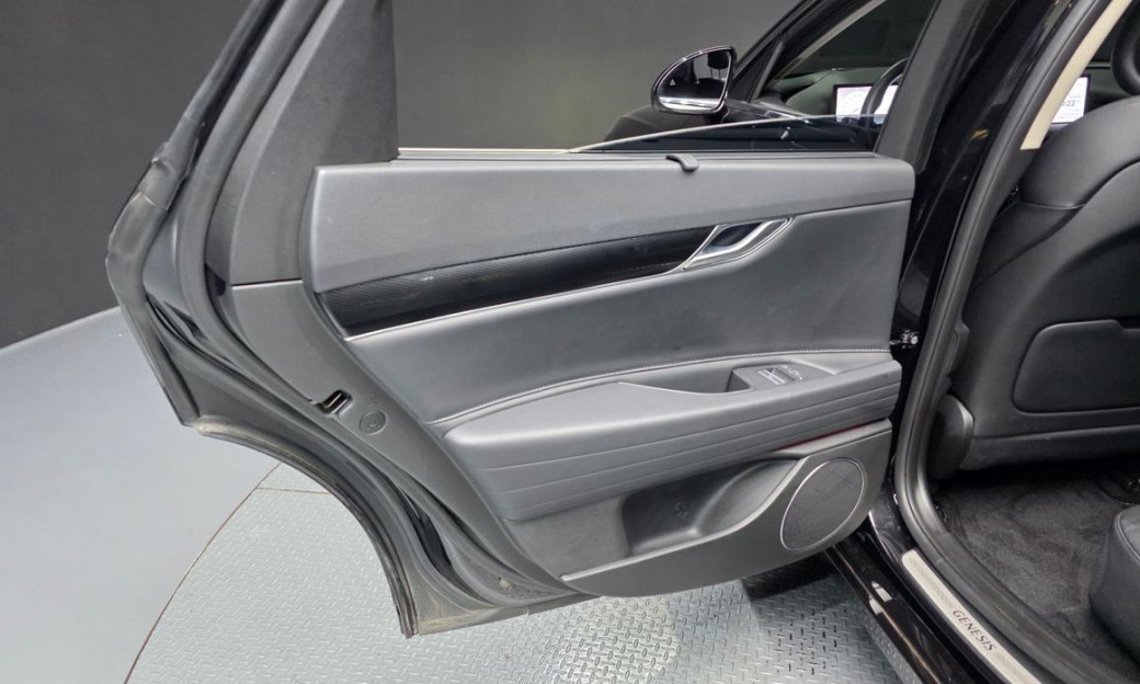 Genesis G80 Gasoline 2.5 Turbo AWD, 2025