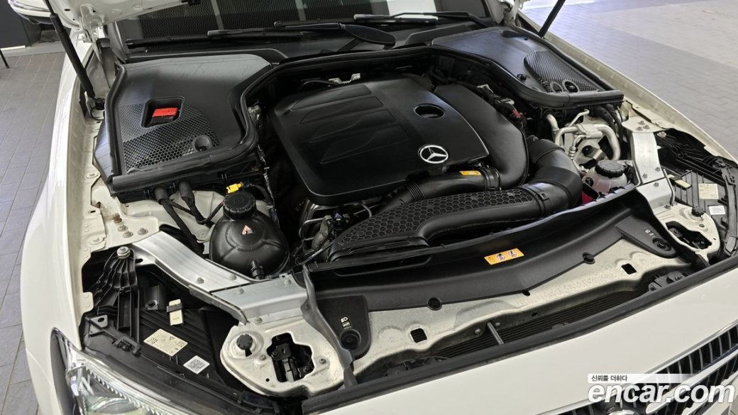 Mercedes-Benz E-Class E350 4MATIC Avantgarde, 2022