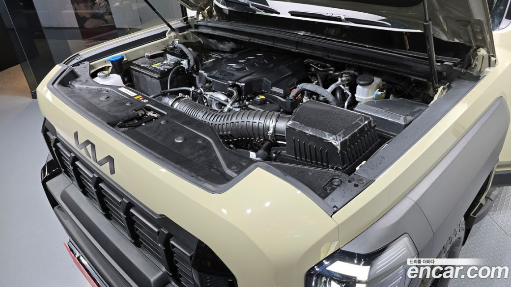 Kia Tasman 2.5T Gasoline 4WD, 2026