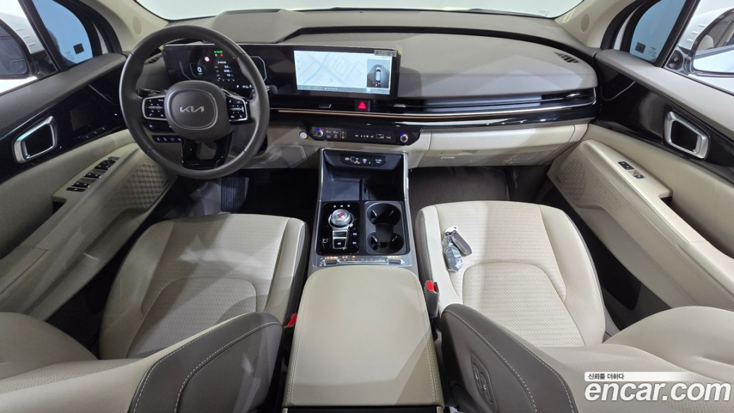Kia Carnival 7-Seater Signature, 2024