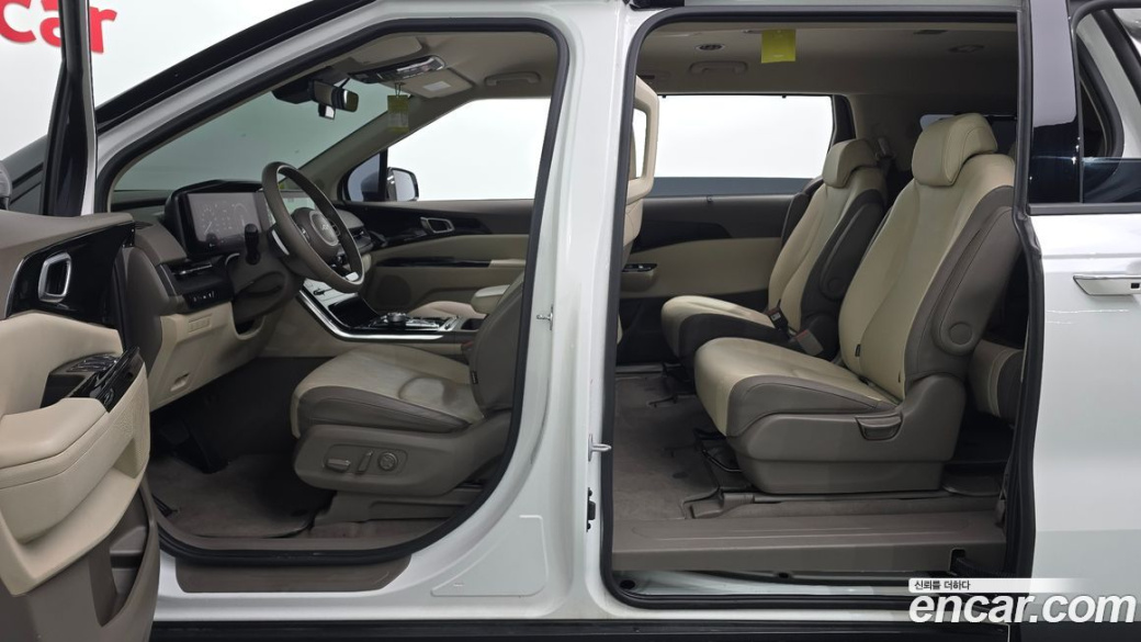 Kia Carnival 9-Seater Noblesse, 2023