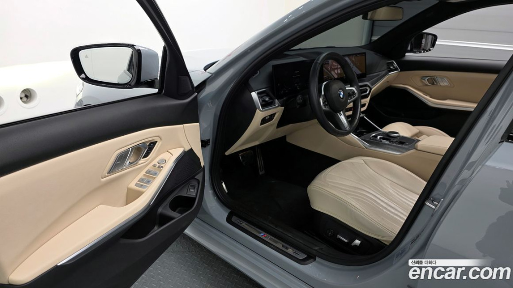BMW 3-Series 320i M Sport, 2023