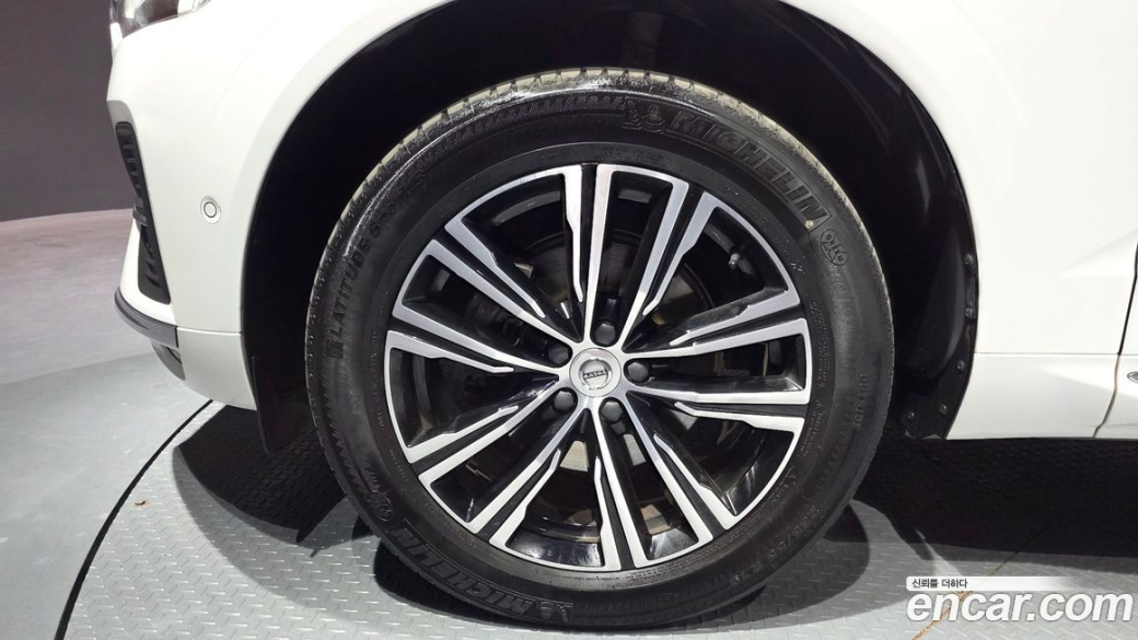 Volvo XC60 B5 Inscription, 2022