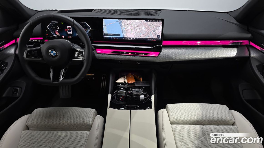 BMW 5-Series 520i M Sport, 2025