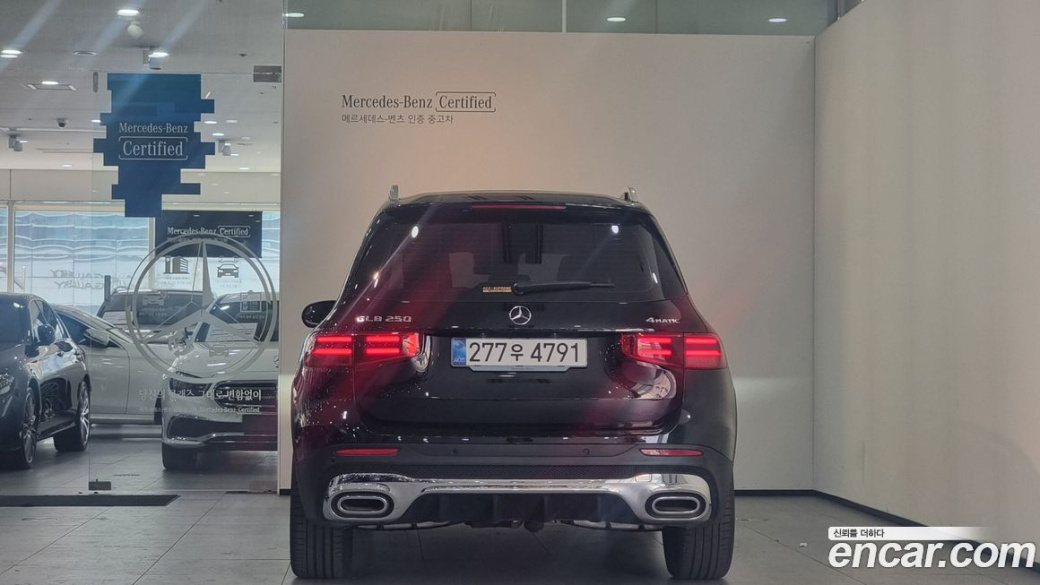 Mercedes-Benz GLB-Class GLB250 4MATIC, 2025
