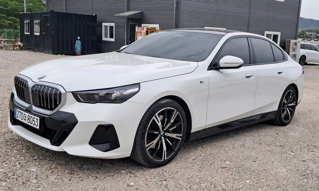 BMW 5-Series 530i xDrive M Sport, 2024