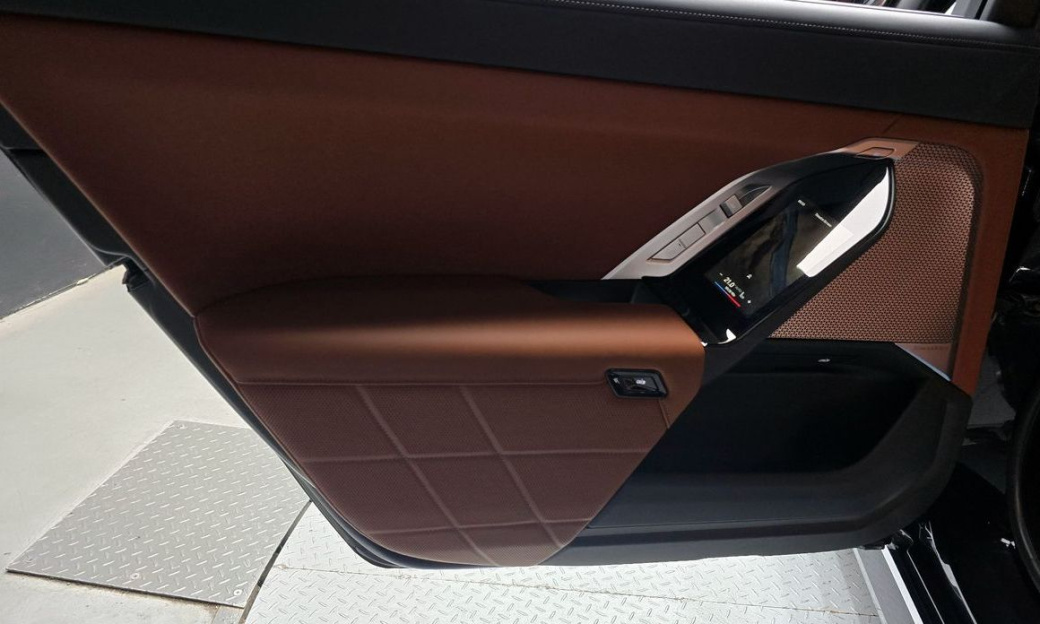 BMW 7-Series 740i xDrive M Sport, 2025