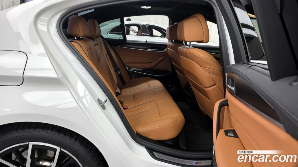 BMW 5-Series 520i M Sport, 2023