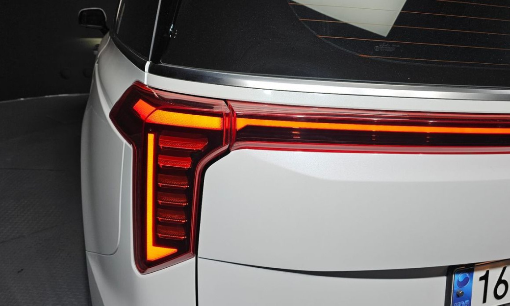 Kia Carnival 7-Seater Signature, 2024