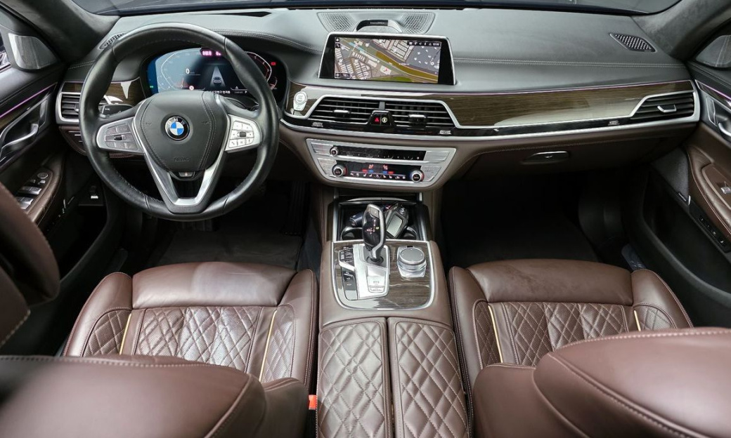 BMW 7-Series 740Li xDrive Design Pure Excellence, 2022