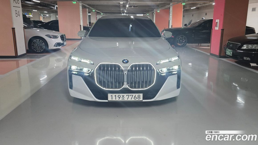 BMW 7-Series 740i xDrive M Sport, 2025