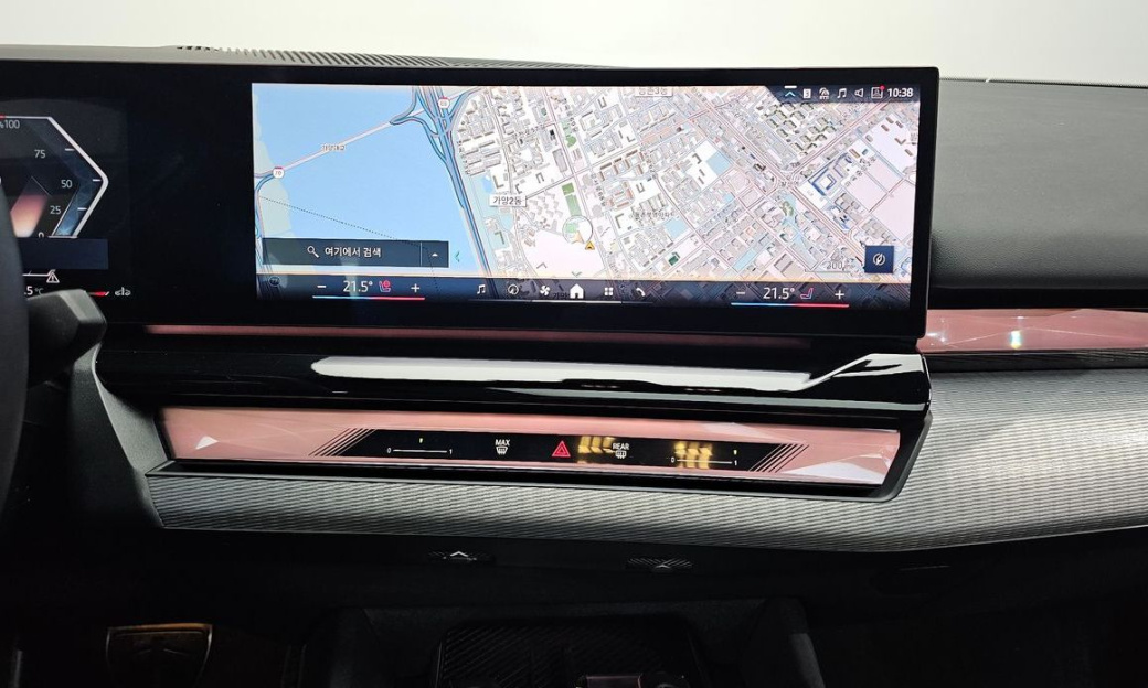 BMW 5-Series 520i M Sport, 2025