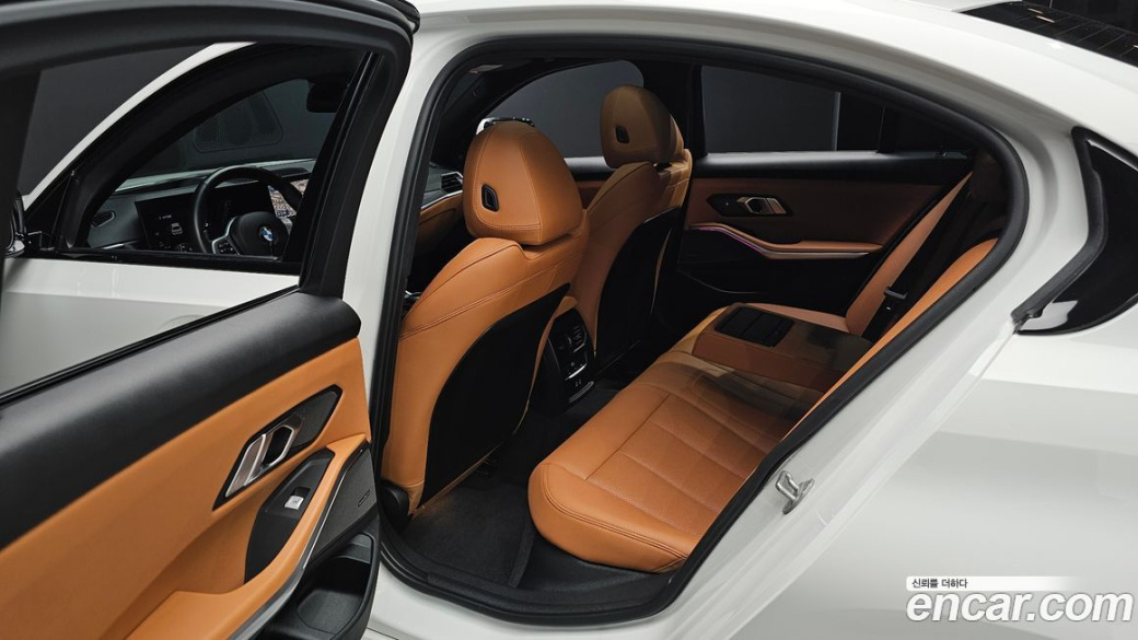 BMW 3-Series 320i M Sport, 2024
