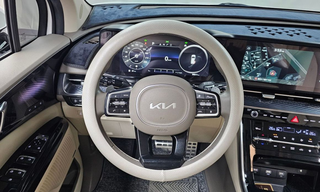 Kia Carnival 7-Seater Hi-Limousine, 2022