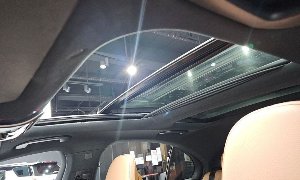 Mercedes-Benz E-Class E220d 4MATIC Exclusive, 2024