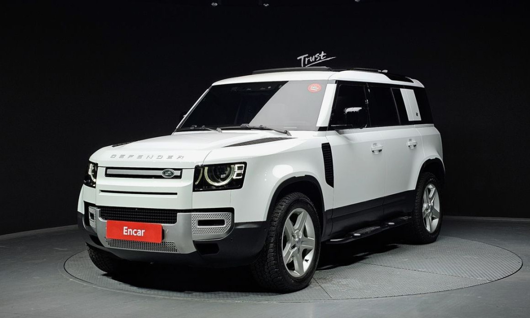 Land Rover Defender 110 D250 SE, 2024