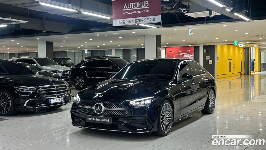 Mercedes-Benz C-Class C300 4MATIC AMG Line, 2024