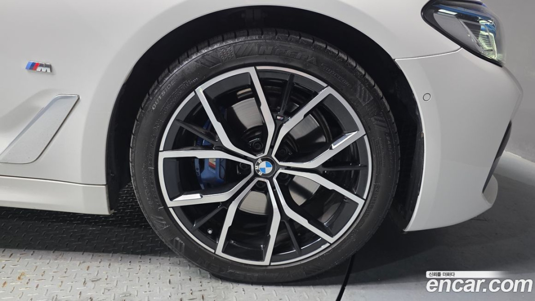 BMW 5-Series 530i xDrive M Sport Package, 2023