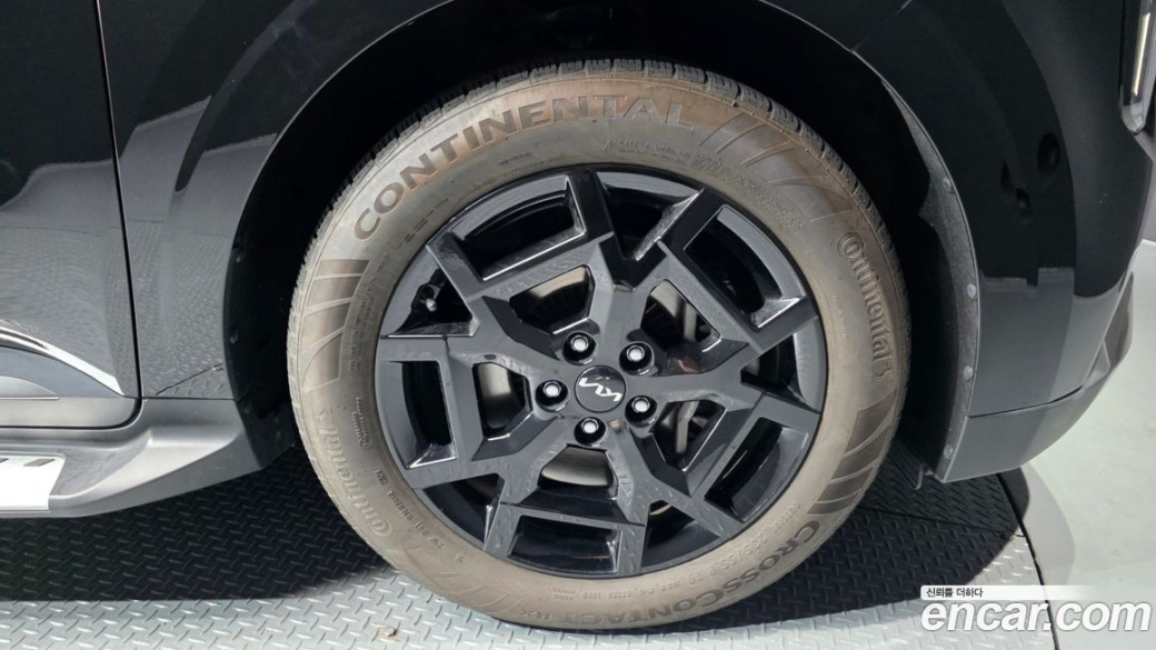 Kia Carnival 9-Seater Noblesse, 2024