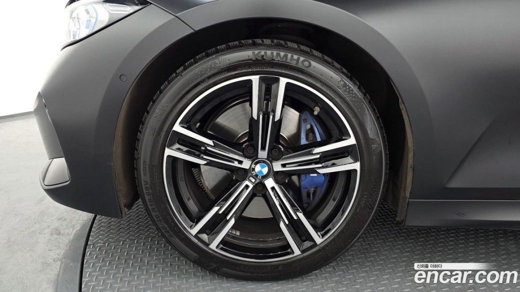 BMW 3-Series 320d Touring M Sport, 2025