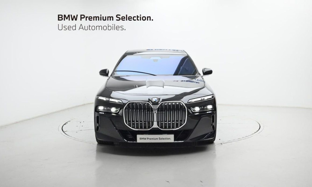 BMW 7-Series 740d xDrive M Sport, 2025